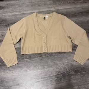 A cute and comfy cardigan. Perfect for fall, and can be paired with anything!